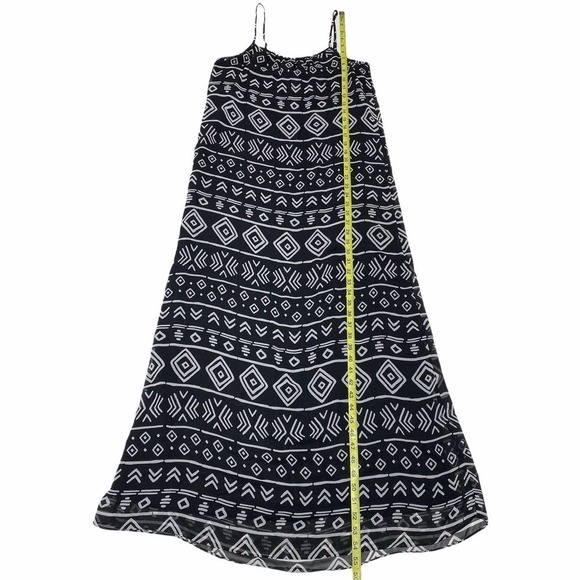 FOREVER 21 Black White Aztec Maxi Dress Medium - Picture 10 of 11